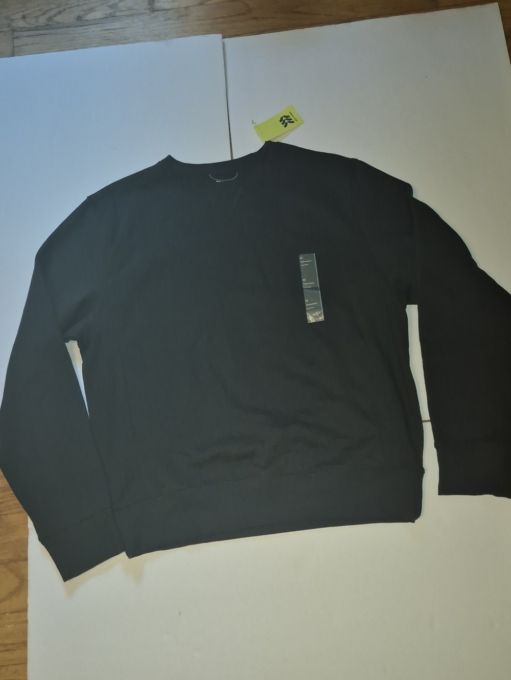 Men's  Size Medium Black Crewneck Sweater Classic Everyday Pullover